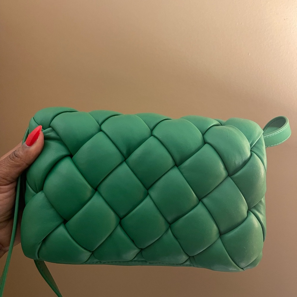 Green crossbody bag